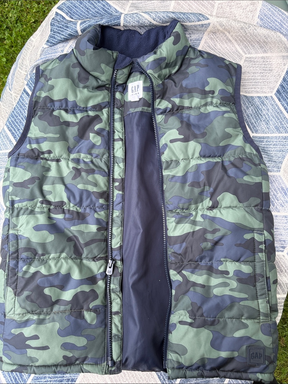 GAP Boys Camouflage Quilted Vest in Green and Navy